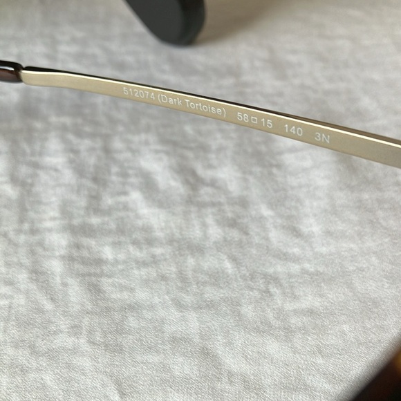 Coach: Dark Tortoise(C6190) Sunglasses- Gradient lens- with case-small scratches - Picture 3 of 16